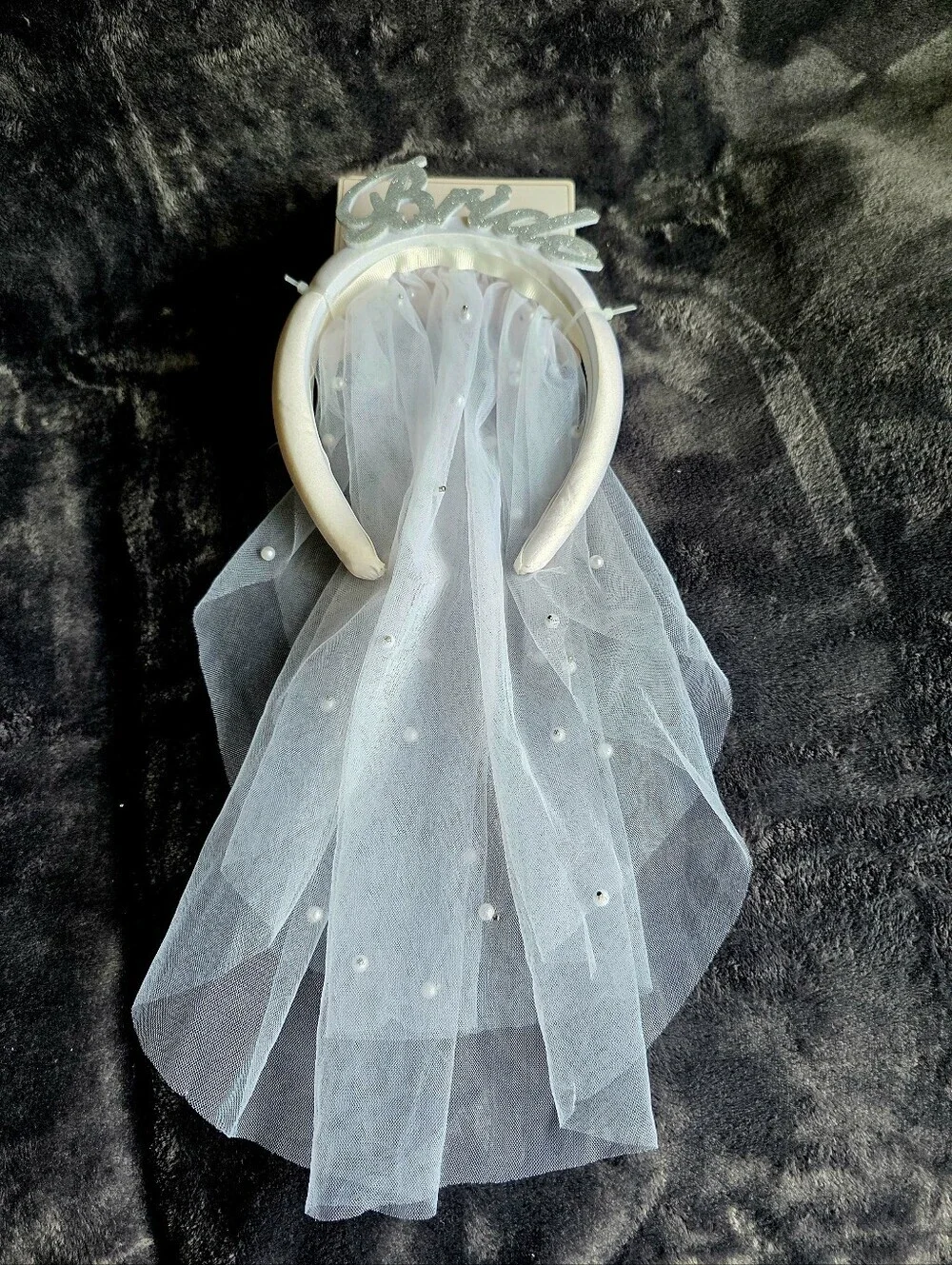 New Bride Veil Headband with Pearl-Embellished white Tulle